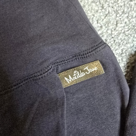 Matilda Jane Fin Grey Midrise Tiered Ruffle Ladies Size XS NWT - Picture 4 of 8